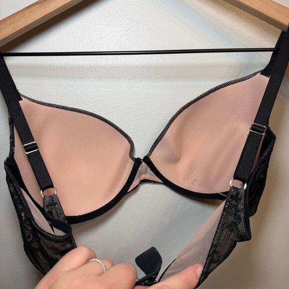 Victoria's Secret Nude Black Lace Lined Demi Bra Adjustable Size 34D - Picture 6 of 6